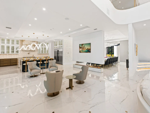 Luxurious 8-Bedroom Vacation Home in Orlando - Private Pool & Resort Amenities